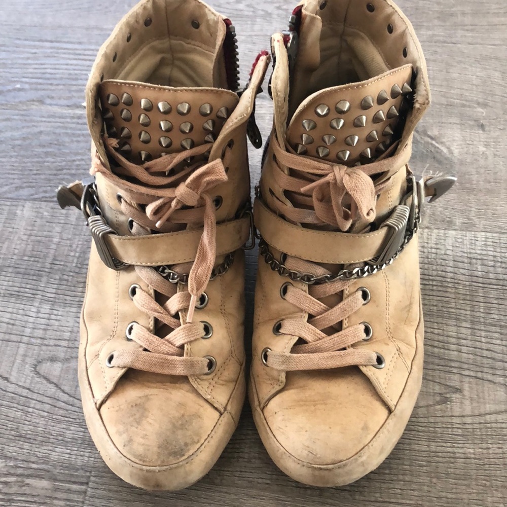 Nude sneakers with stud details